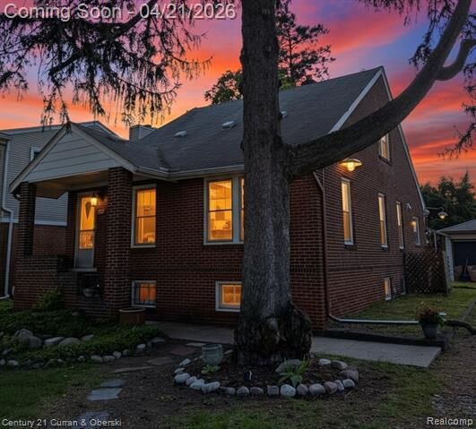 Property Photo:  2517 Maplewood Avenue  MI 48073 