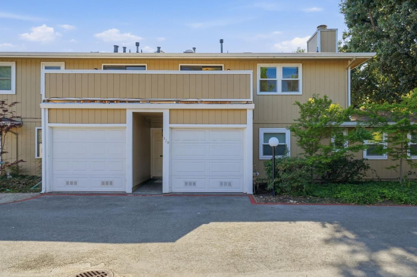 Property Photo:  570 Vista Avenue  CA 94306 