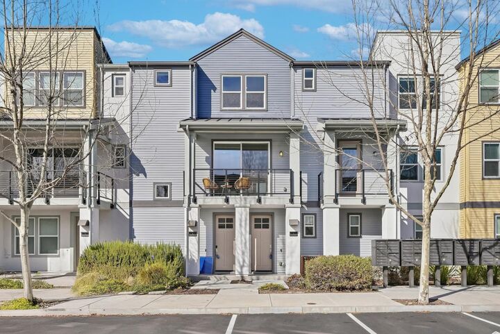 Property Photo: 875 Cotati Terrace 4 CA 94085