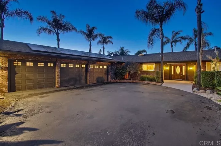 Property Photo:  5015 Estates Way  CA 92020 
