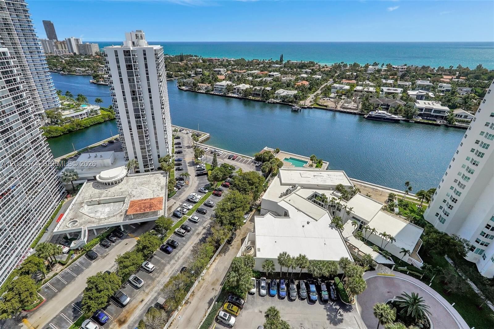 Property Photo:  20281 E Country Club Dr 2104  FL 33180 