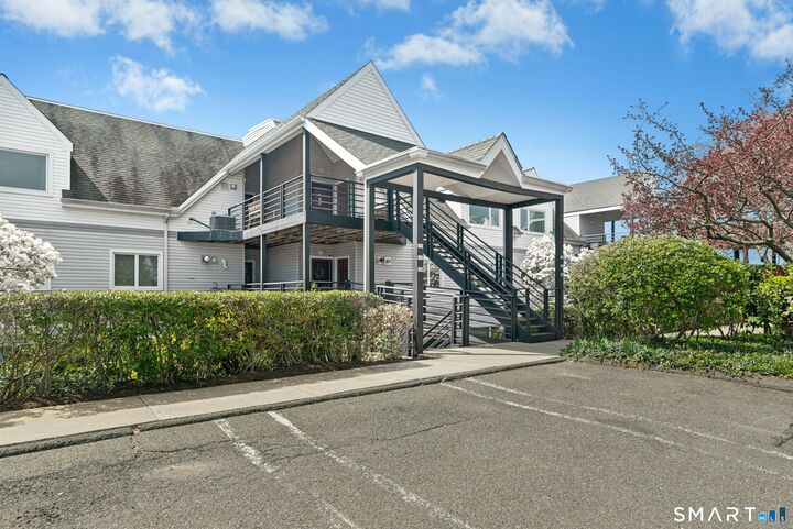 Property Photo:  833 Popes Island Road 833  CT 06461 