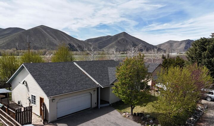 Property Photo:  3351 Glenbrook Dr  ID 83333 