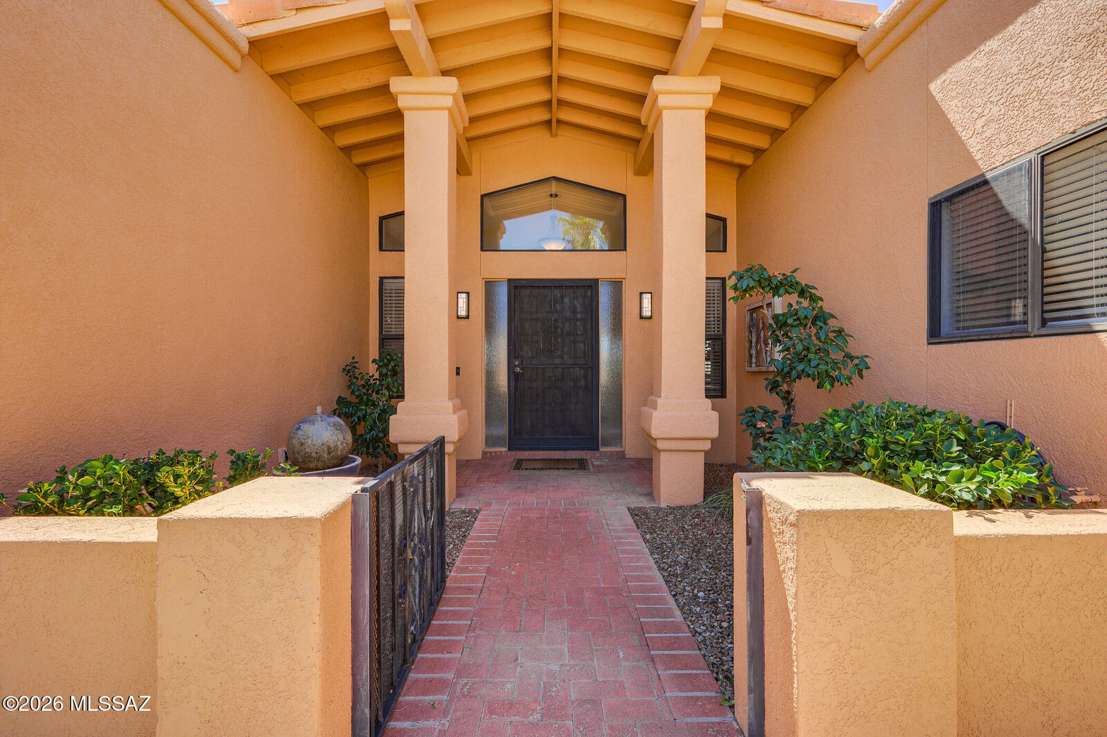 Property Photo:  251 W Calle Frambuesa  AZ 85614 