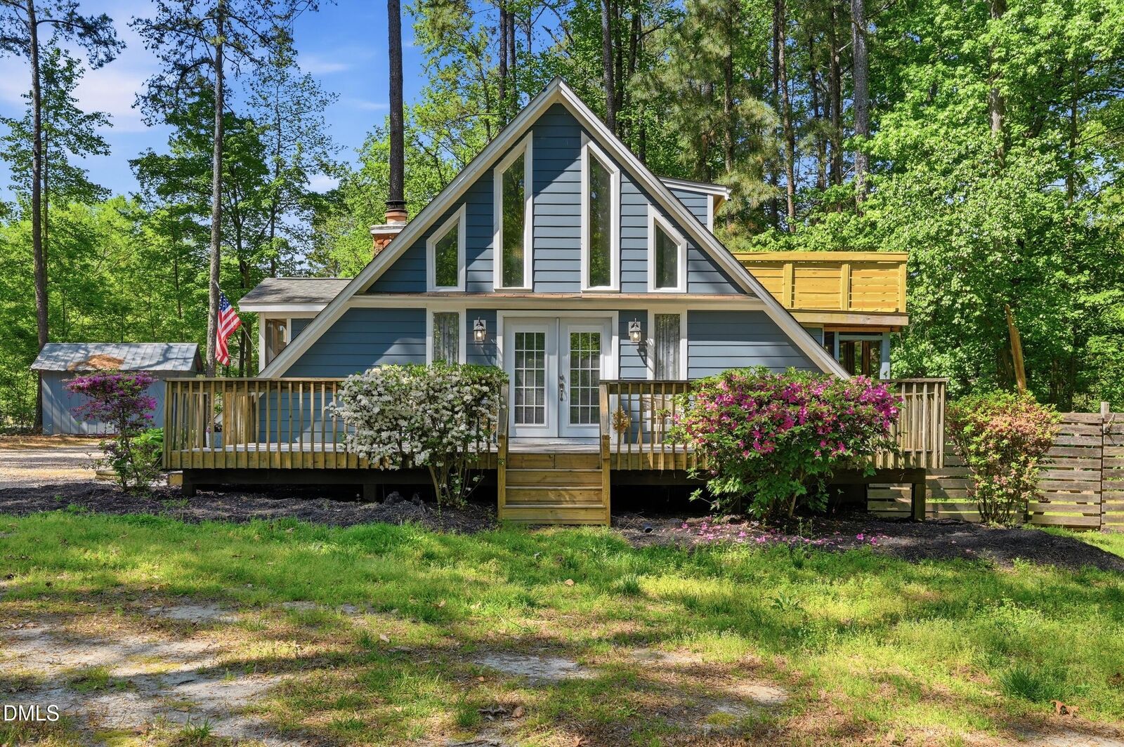 Property Photo:  205 Candlewick Drive  NC 27591 
