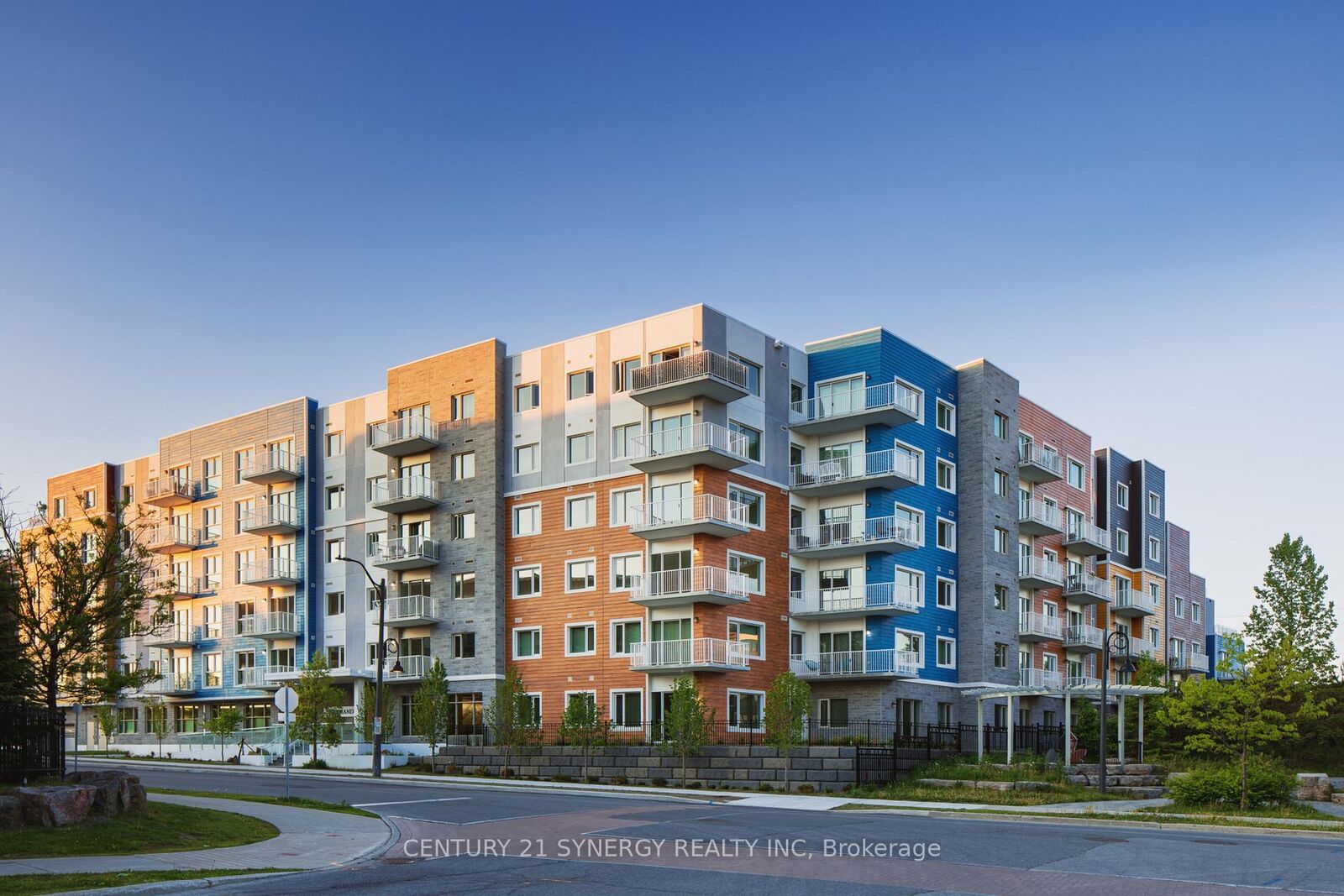 Property Photo: 1088 Maritime Way 404 ON K2K 0L9