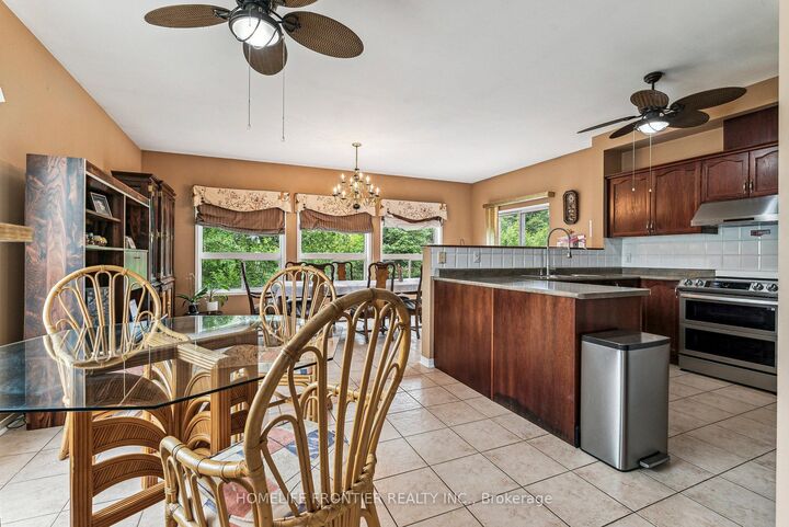 Property Photo: 1906 Webster Boulevard W ON L9S 2A6