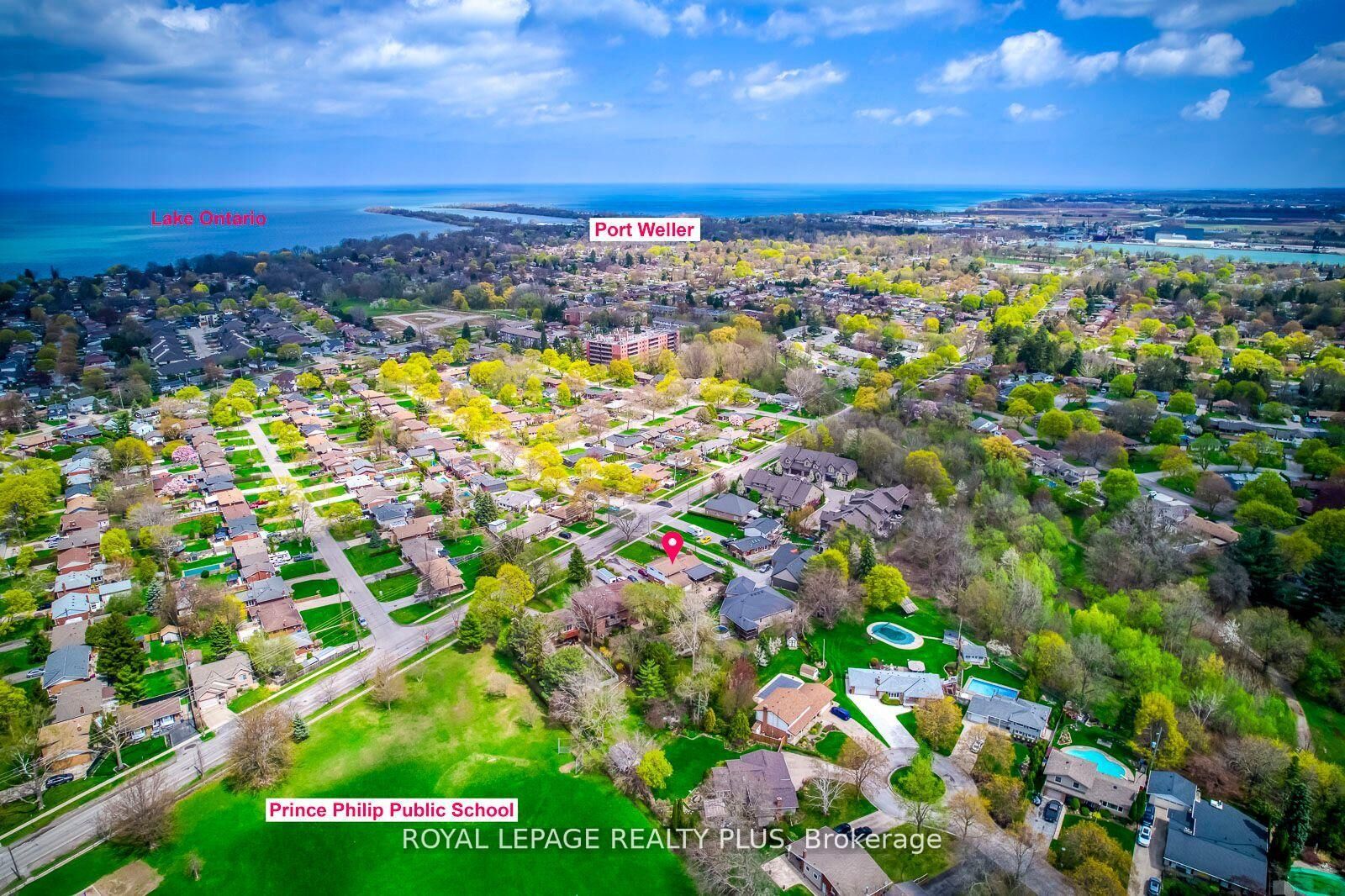 Property Photo: 128 Parnell Road ON L2M 1V4