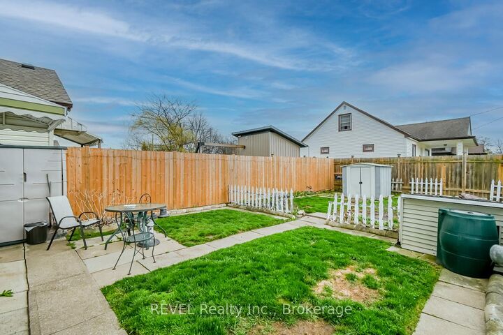 Property Photo:  76 Lincoln Avenue  ON L2P 2C9 
