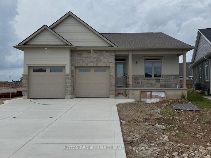 15 Lois Court — photo 1