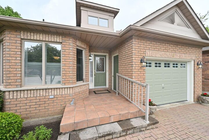 Property Photo: 4 Belair Place ON L9R 1Z1