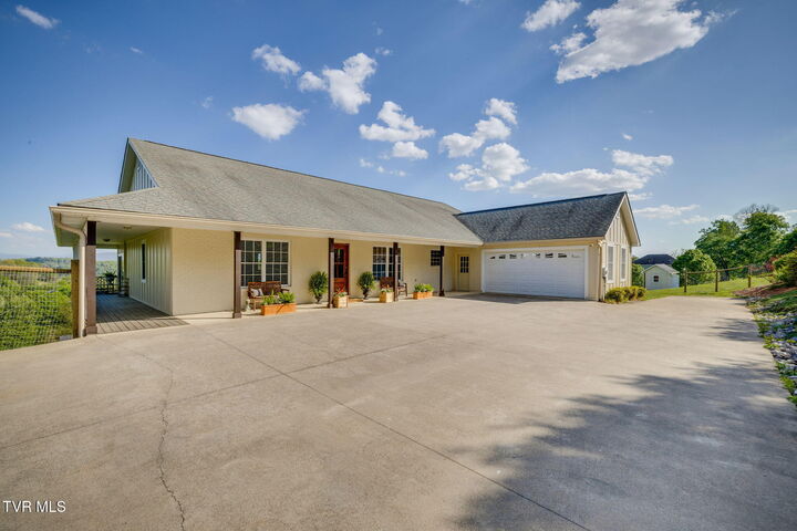 Property Photo:  304 Michaels Ridge Boulevard  TN 37615 