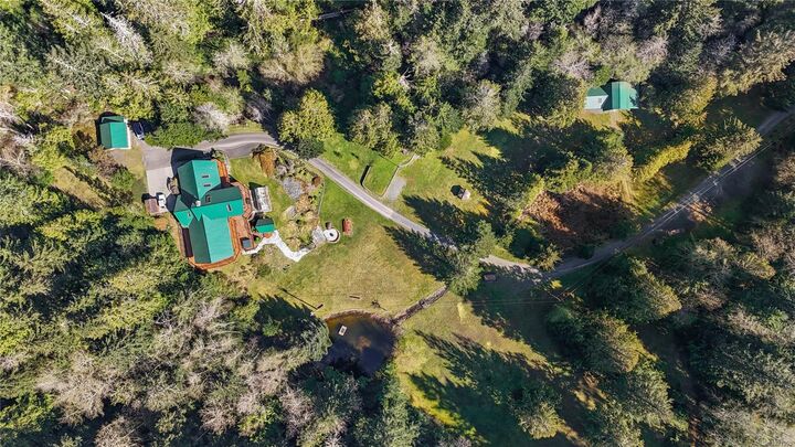 Property Photo: 907A Parkheights Dr BC V0S 1N0