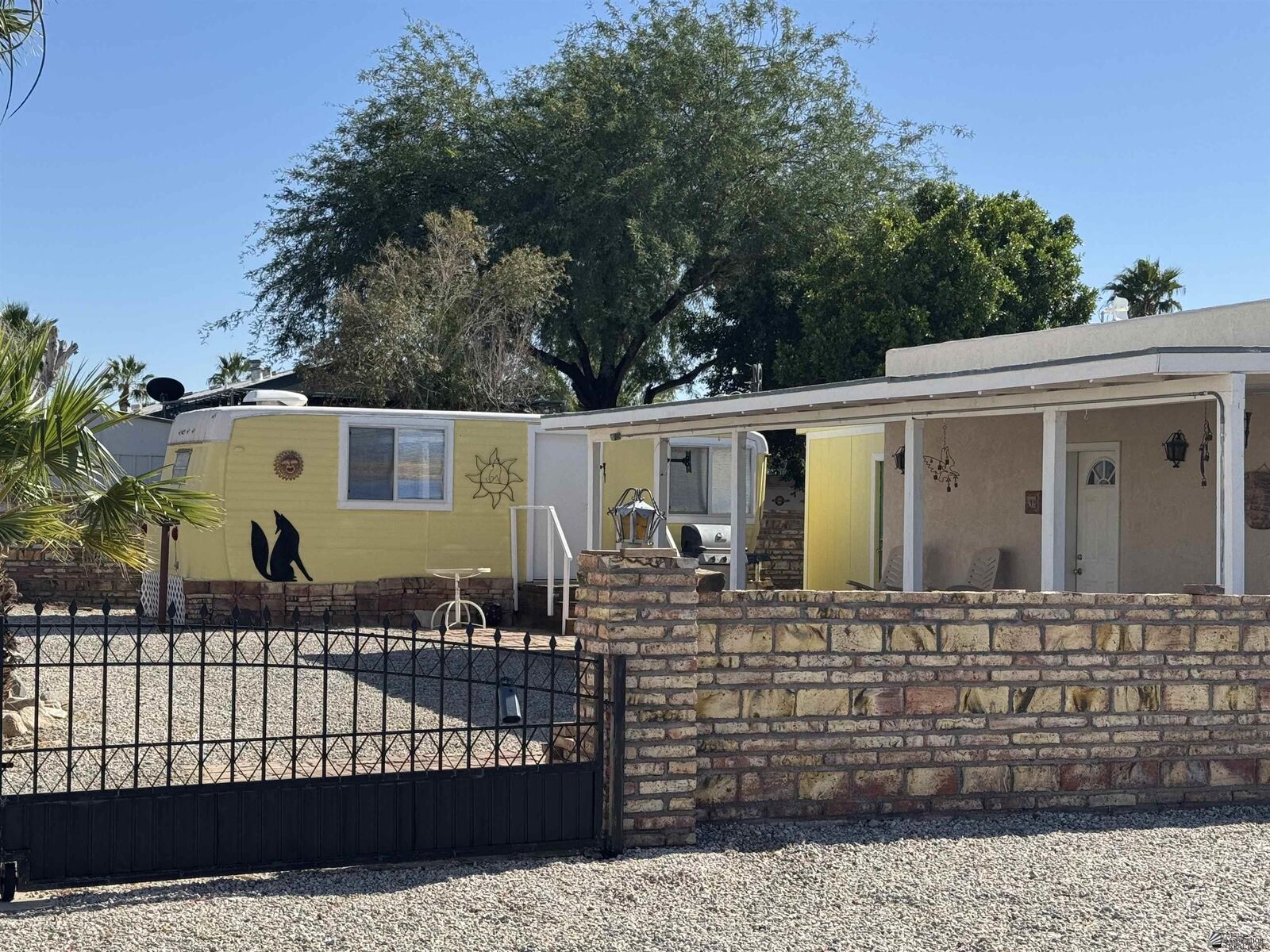 Property Photo: 13619 E 49 Dr AZ 85367