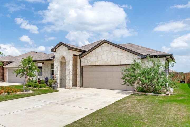 Property Photo:  822 Pease River Way  TX 78634 