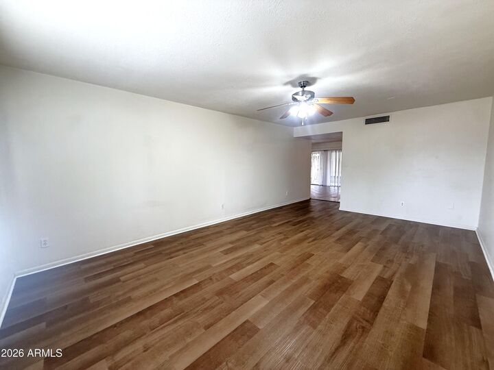 Property Photo:  1904 E Greenway Drive  AZ 85282 