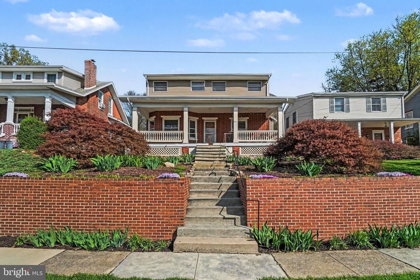 Property Photo:  321 Walnut Street  PA 17043 