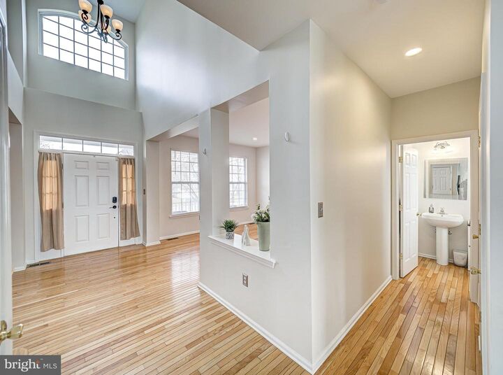 Property Photo:  10 Jockey Lane  NJ 08822 