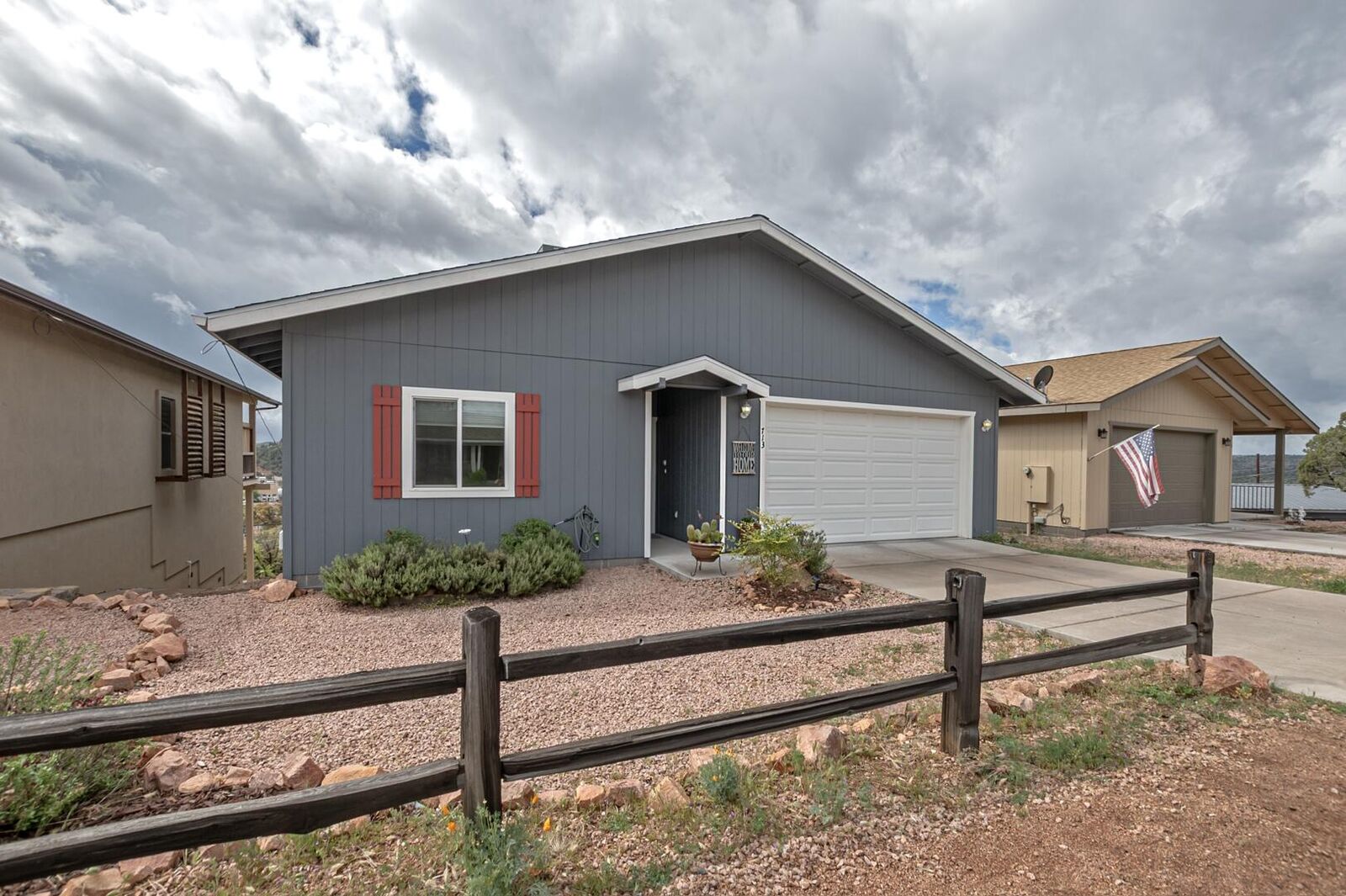 Property Photo: 713 W Summit Street AZ 85541