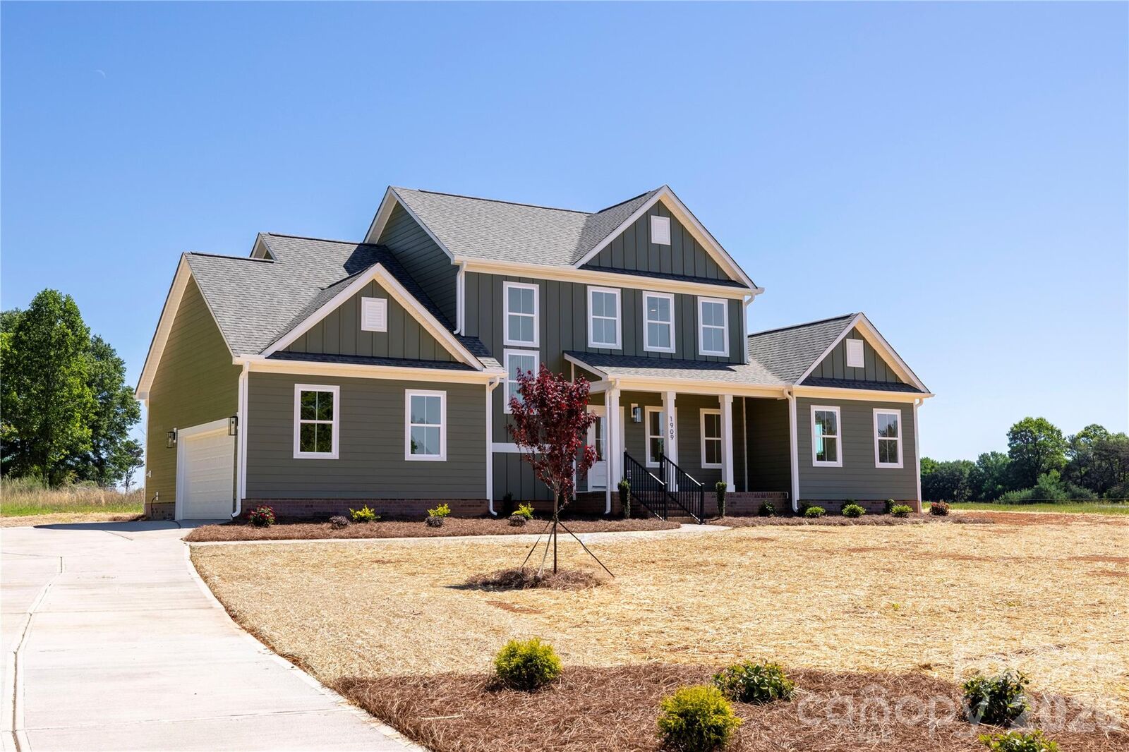 Property Photo:  1909 Friendly Lane  NC 28658 