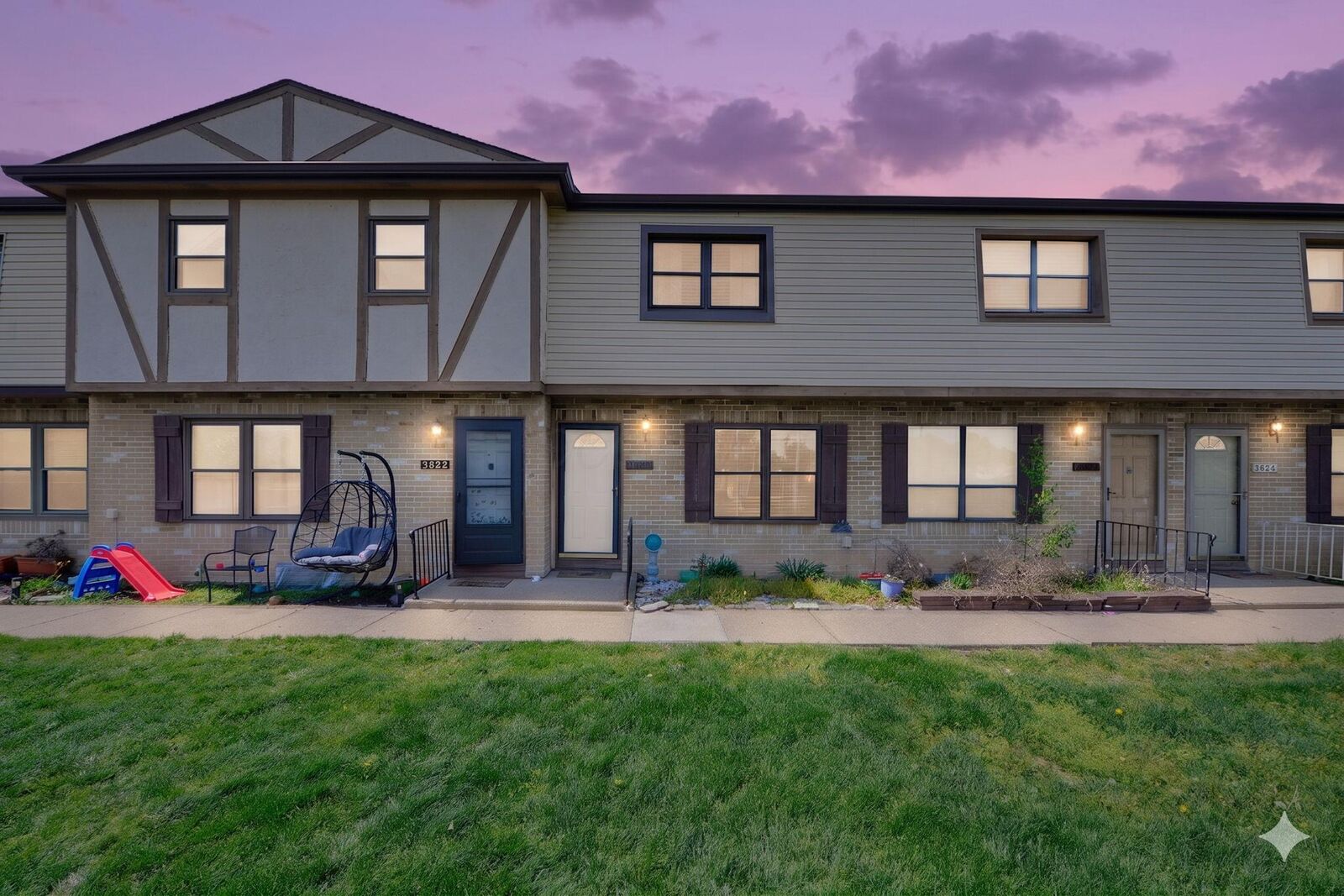 Property Photo: 3820 Queen Anne Place OH 43123