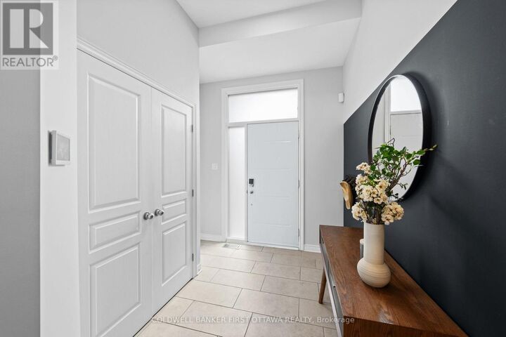 Photo de la propriété:  206 Ancaster Avenue  ON K2B 5B3 