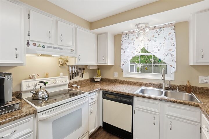 Property Photo:  5408 Flicker Way  OH 45424 
