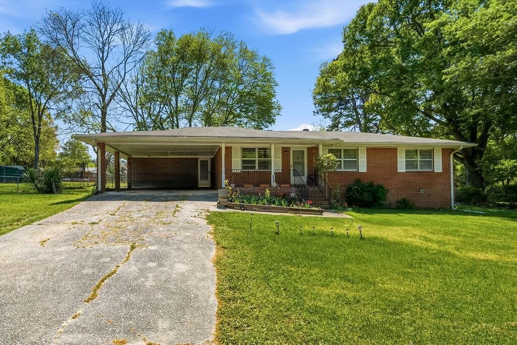 Property Photo:  1210 Topaz Lane  GA 30180 