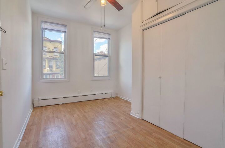 Property Photo:  28 Spruce St 2L  NJ 07030 