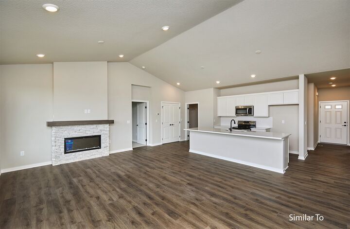 Property Photo:  1545 Werthman Drive  IA 50263 