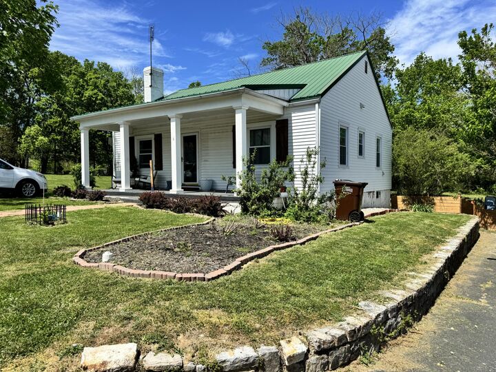 Property Photo:  111 Dickerson Court  KY 40444 