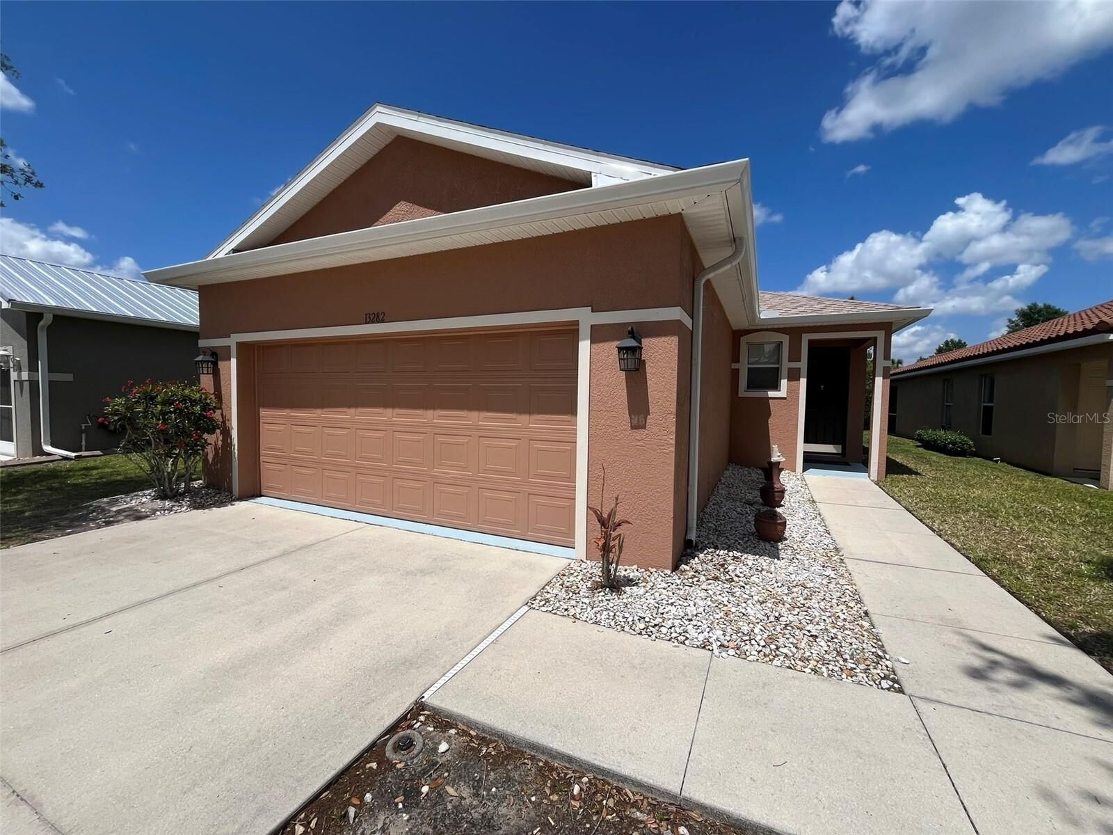 Property Photo: 13282 SW Pembroke Circle N FL 34269