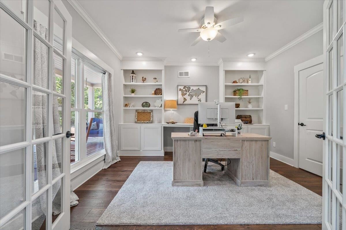 Property Photo:  4700 Chester St  TN 38002 