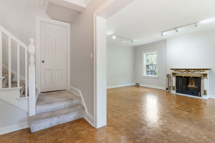 Property Photo:  