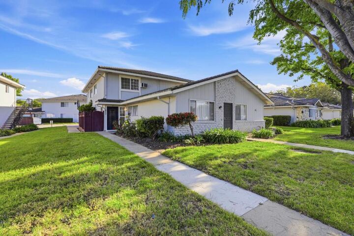 Property Photo:  812 Blossom Hill Road 2  CA 95123 