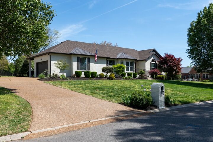 Property Photo:  1051 Westbrook Dr  TN 37066 