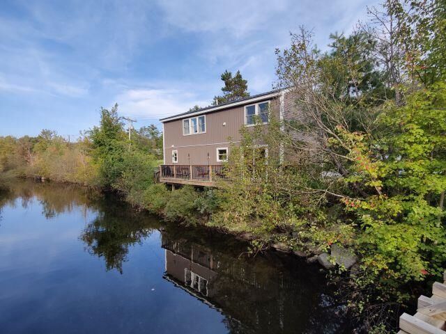 Property Photo:  162 Lower Main Street  NH 02782 