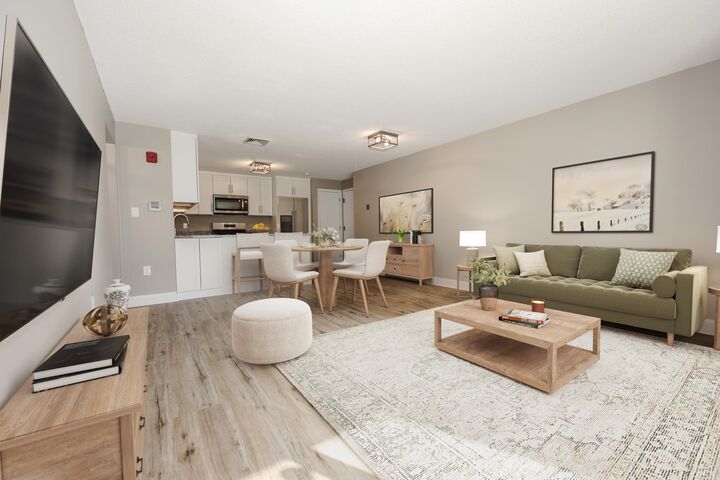 Property Photo:  3 Roedean Drive  NH 03063 