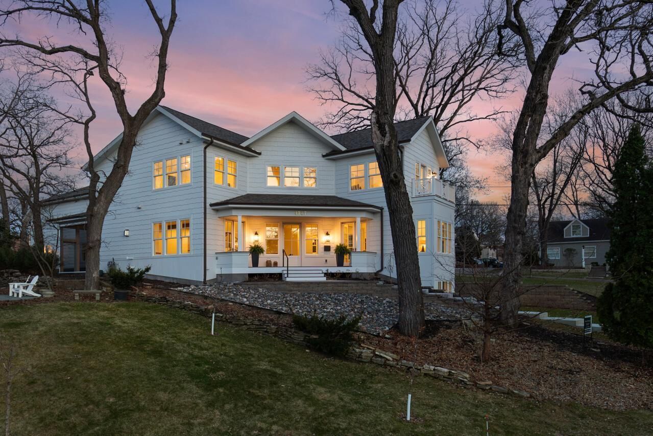 Property Photo:  4717 Meadow Road  MN 55424 