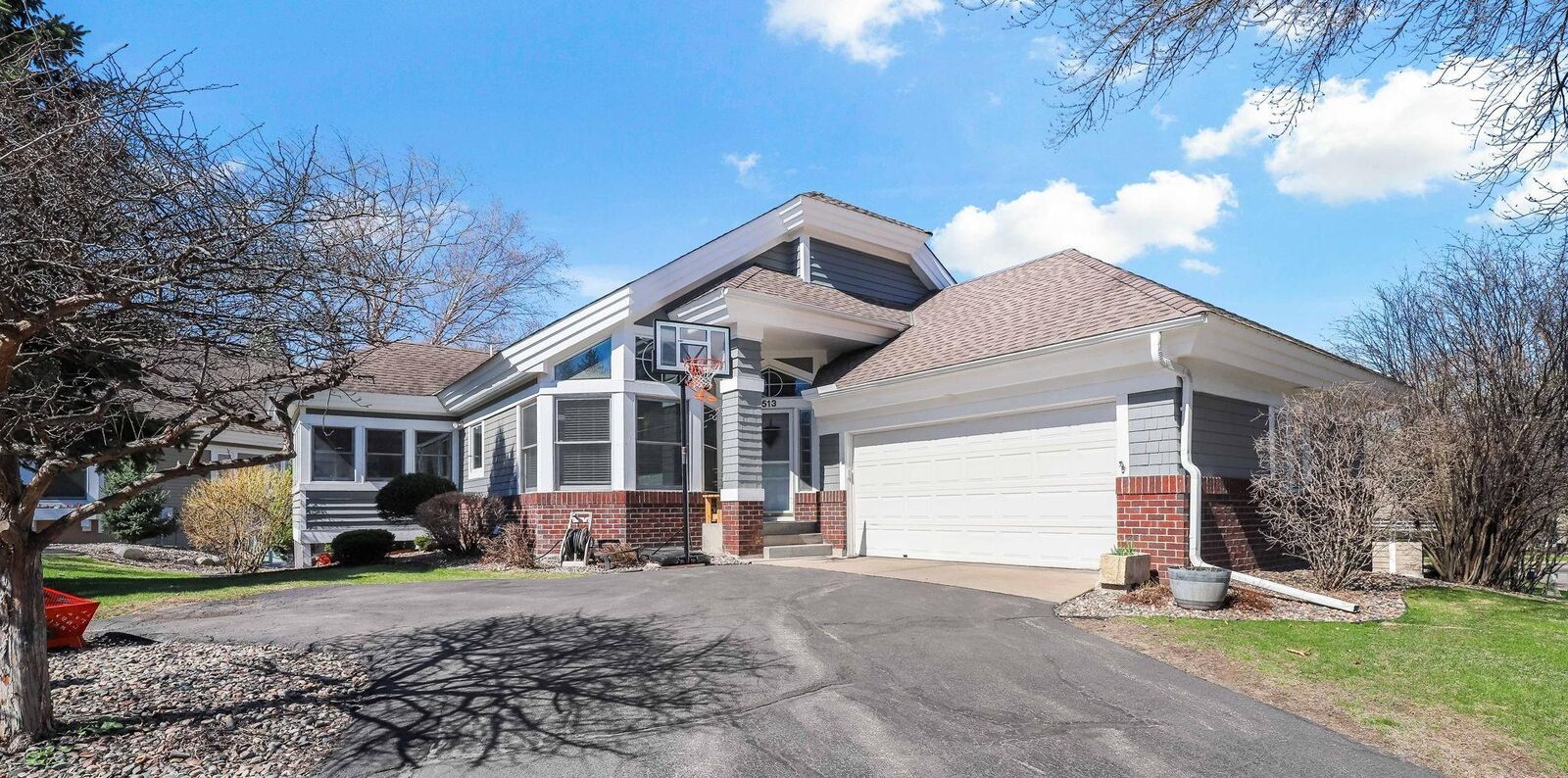 Property Photo:  513 Wildflower  MN 55306 