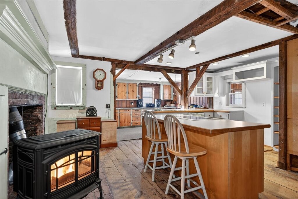 Property Photo:  19 Ash St  MA 01752 