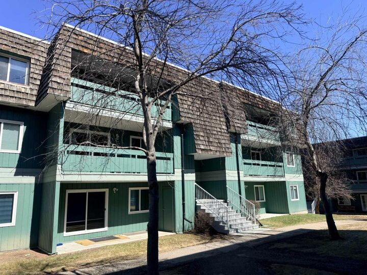 315 Southampton Drive SW 6310 — photo 1