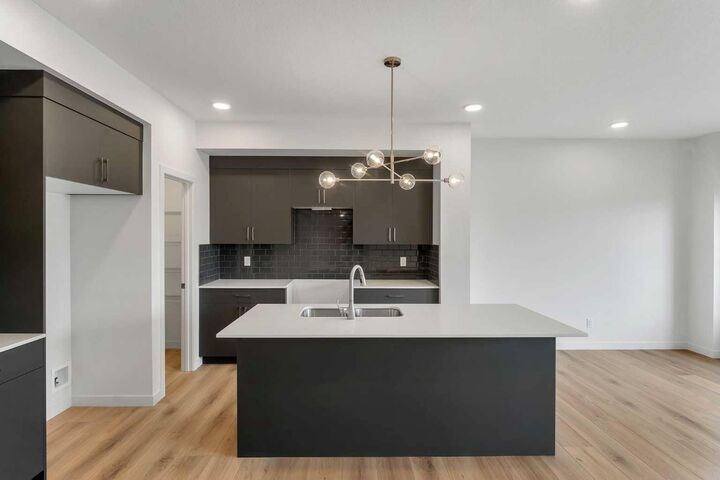 Property Photo: 15 Heritage Heath AB T4C 3K8
