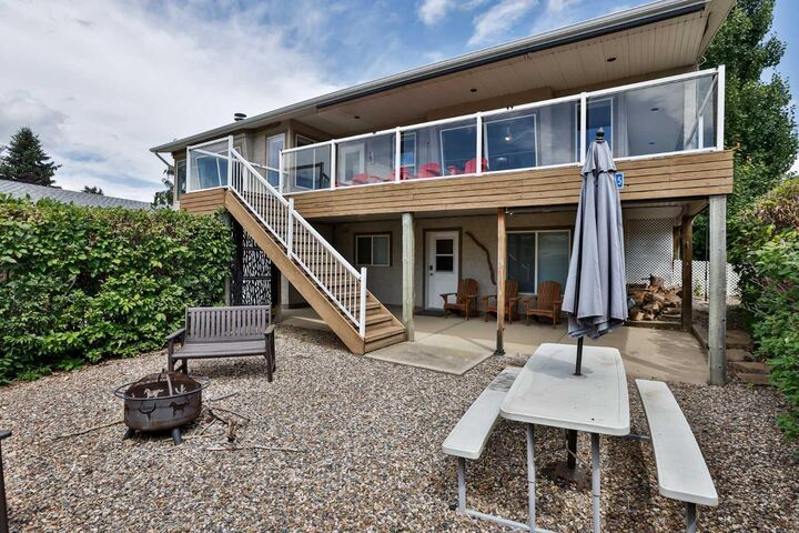 Property Photo: 645 Lakeside Drive AB T0L 2B0