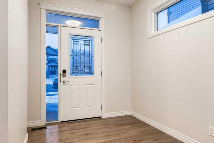 Property Photo: 104 Hillcrest Avenue SW AB T4B 4C8