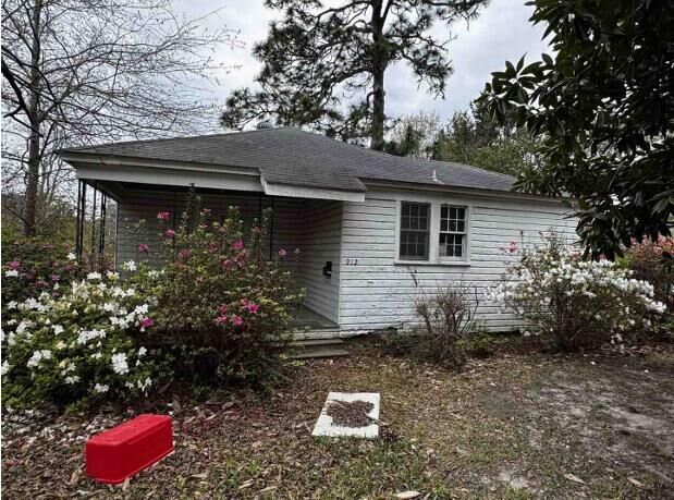 Property Photo:  912 Dennis  LA 71446 