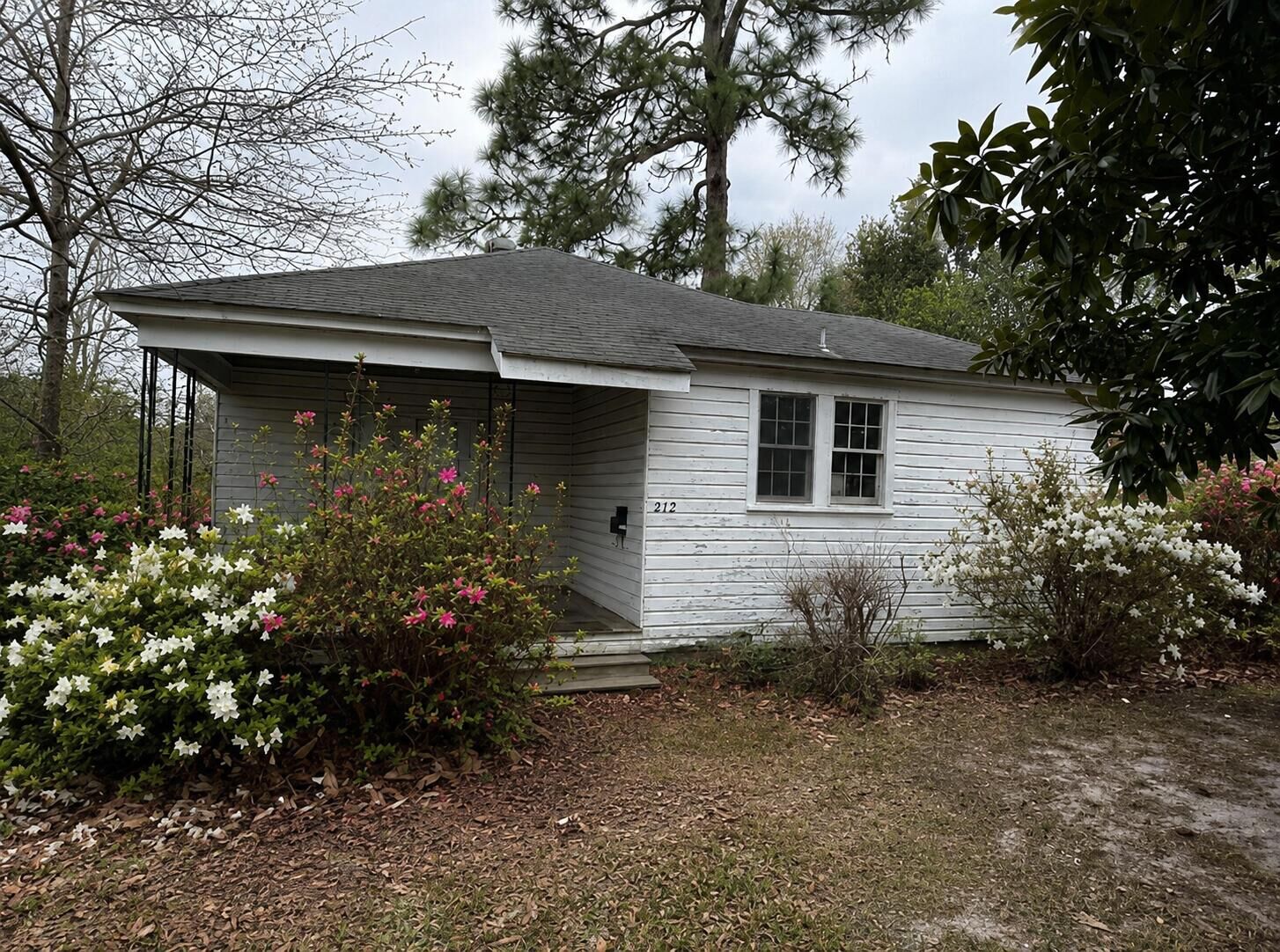 Property Photo:  912 Dennis  LA 71446 