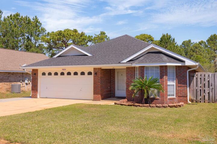Property Photo:  9454 Pine Lilly Ct  FL 32566 