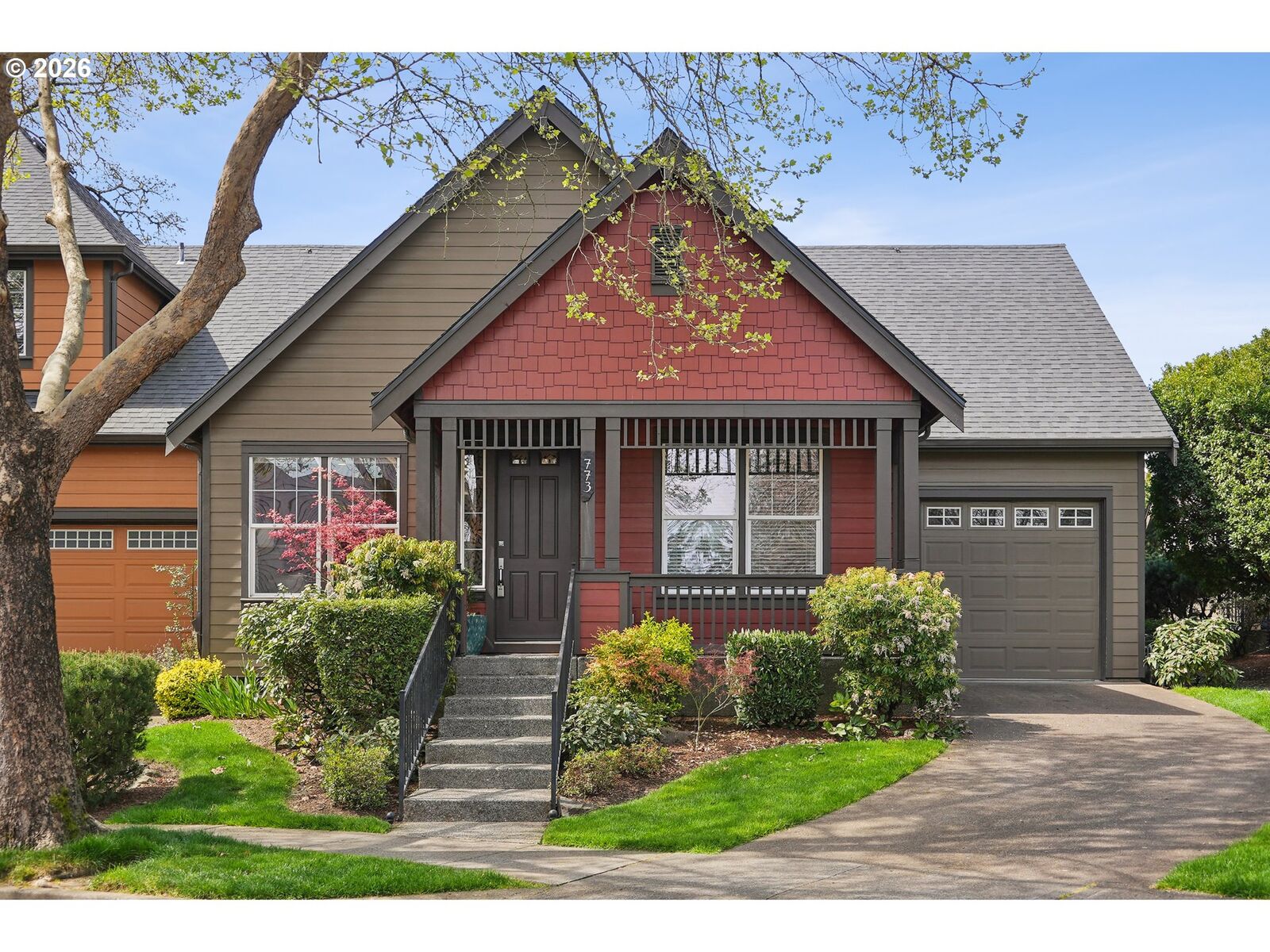 Property Photo:  773 NE 70th Ave  OR 97124 