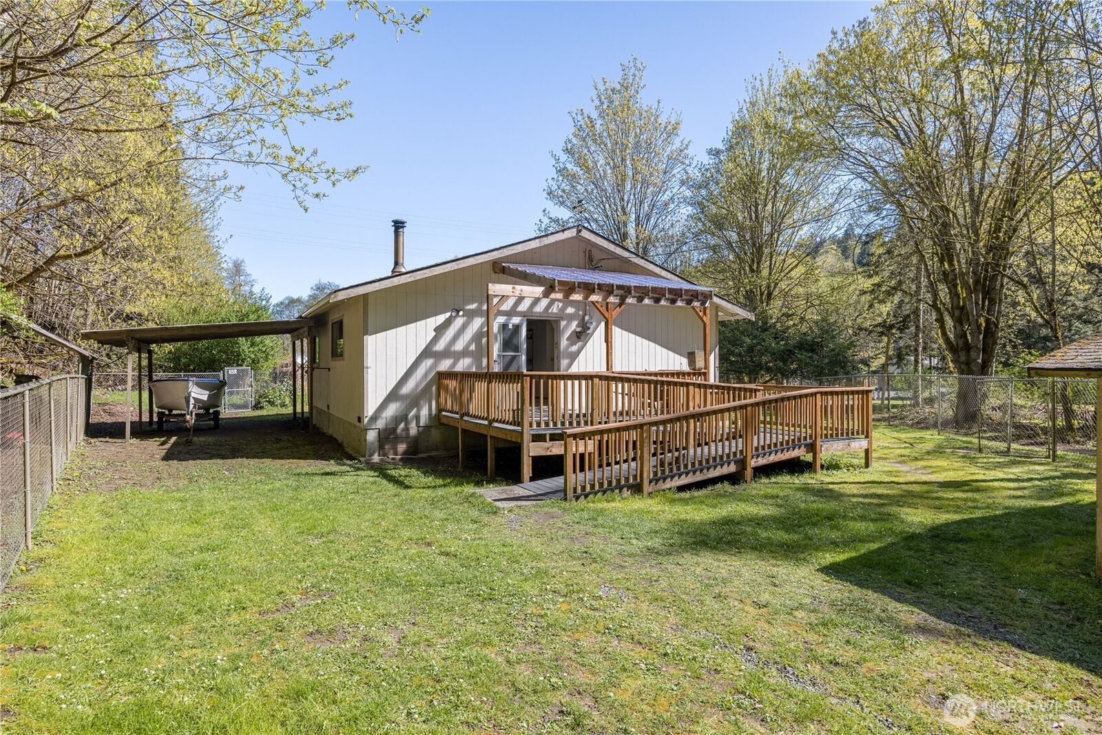 Property Photo:  732 S Alder Lane  WA 98362 